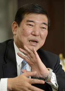 日自民黨干事長稱日本應共同分擔沖繩基地負擔
