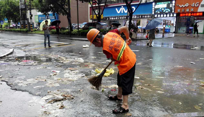 福清城區積水逐漸消退 救災工作有序進行